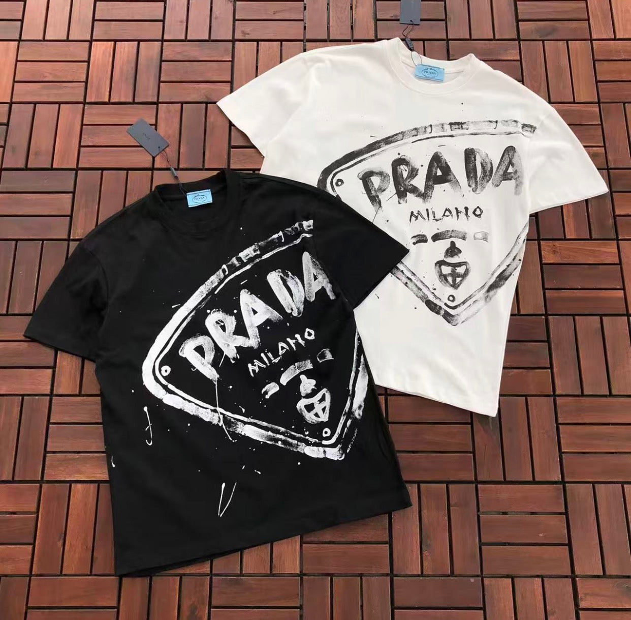 Camiseta Prada